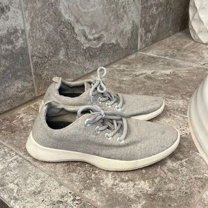 Women’s size 9, All Bird Wool Runner, Grey